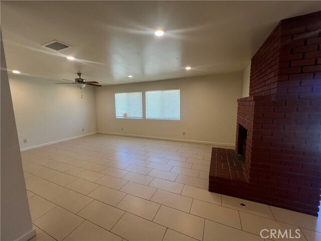 Foto del edificio - 44558 Stanridge Ave