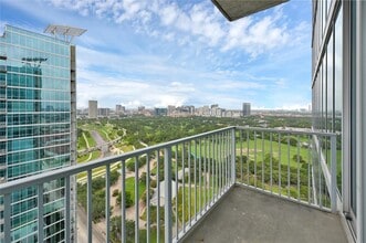 Building Photo - 5925 Almeda Rd