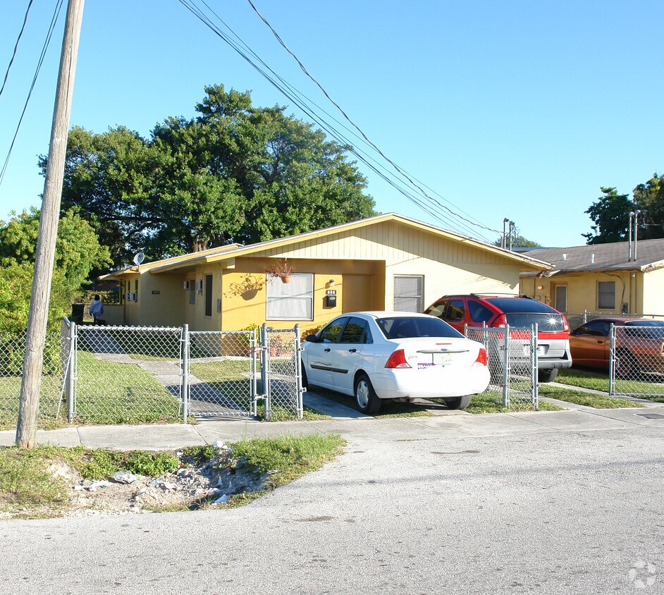 Primary Photo - 855 NW 69th St