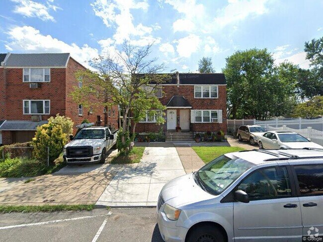 Building Photo - 2040 Rhawn St