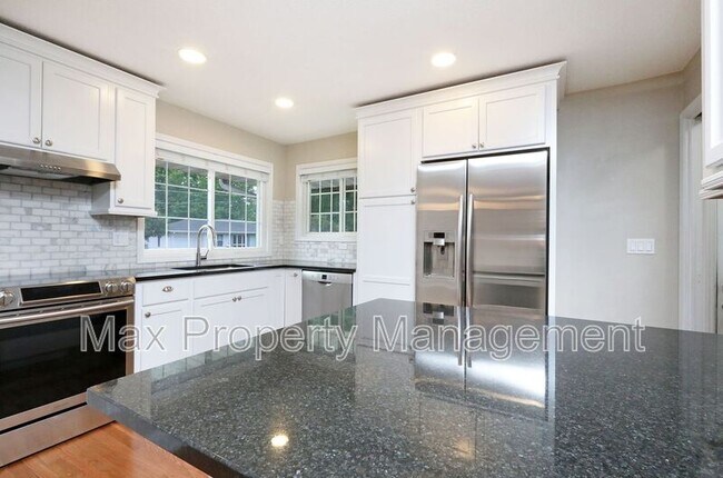 Foto del edificio - 530 SW Maple St