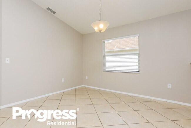 Building Photo - 2503 Quail Run Blvd N