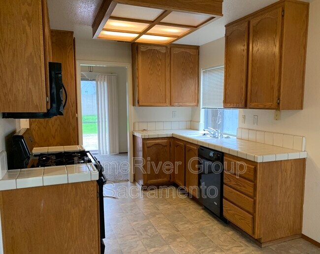 Building Photo - 1022 Haman Way