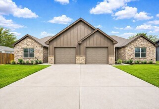 Building Photo - 228 St Charles Dr