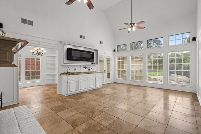 Building Photo - 13206 Chriswood Dr