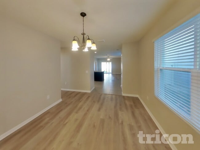 Building Photo - 6632 Seaway Dr