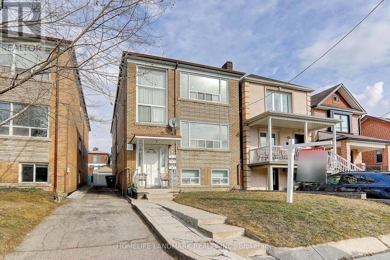 Primary Photo - 8-2UPPE8 Hanson Rd