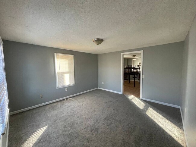 Foto del edificio - 1016 S Woodbury St