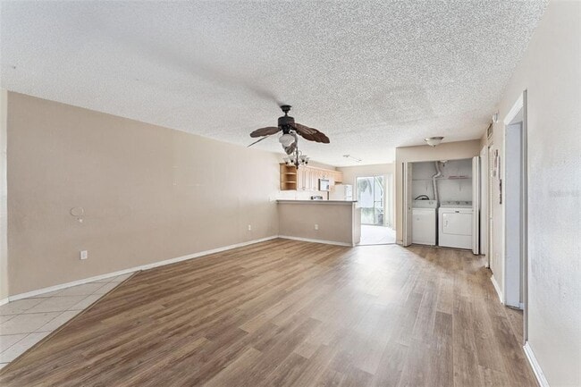 Building Photo - 3651 N Goldenrod Rd