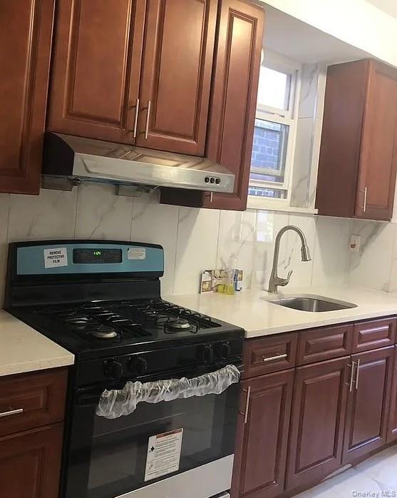 Foto del edificio - 83-17 Vietor Ave