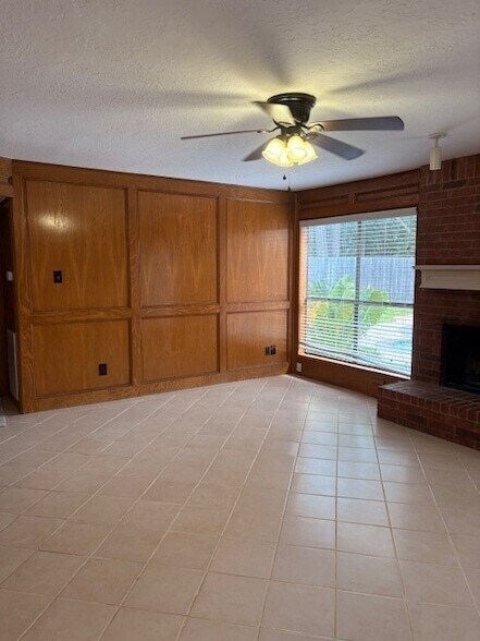 Building Photo - 3503 Lost Oak Dr
