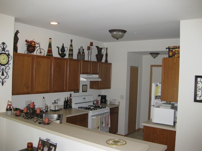 Building Photo - 623 Fox Ridge Dr