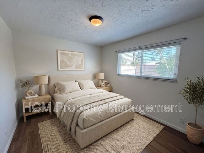 Photo - 16402 Birdie Ln House
