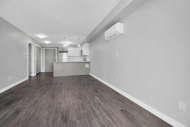 Living Room - 728 Meaford Avenue