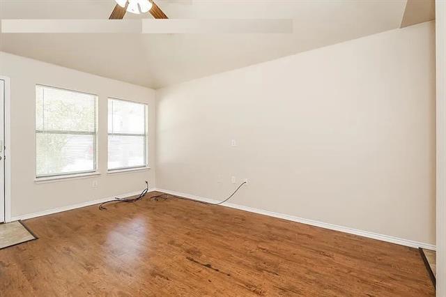 Foto del edificio - 136 Stewart Bend Ct