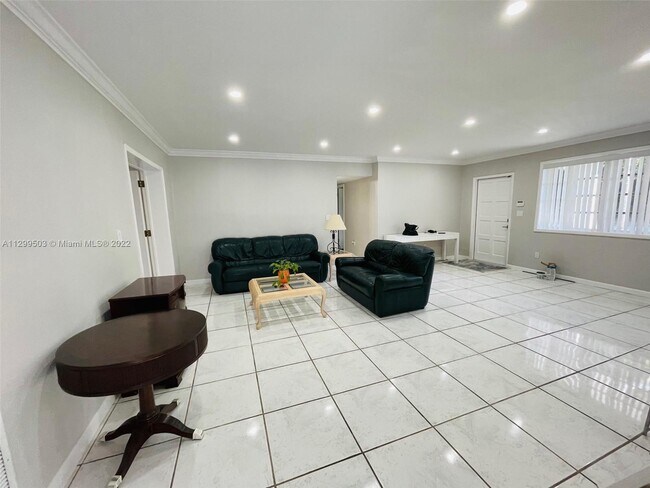 Foto del edificio - 8515 SW 125th St