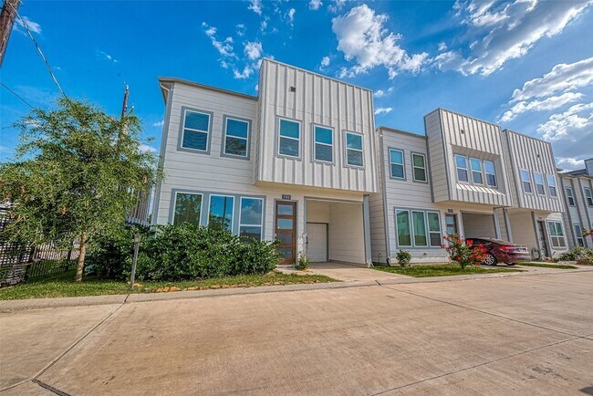 Building Photo - 7703 Rainbow Cl
