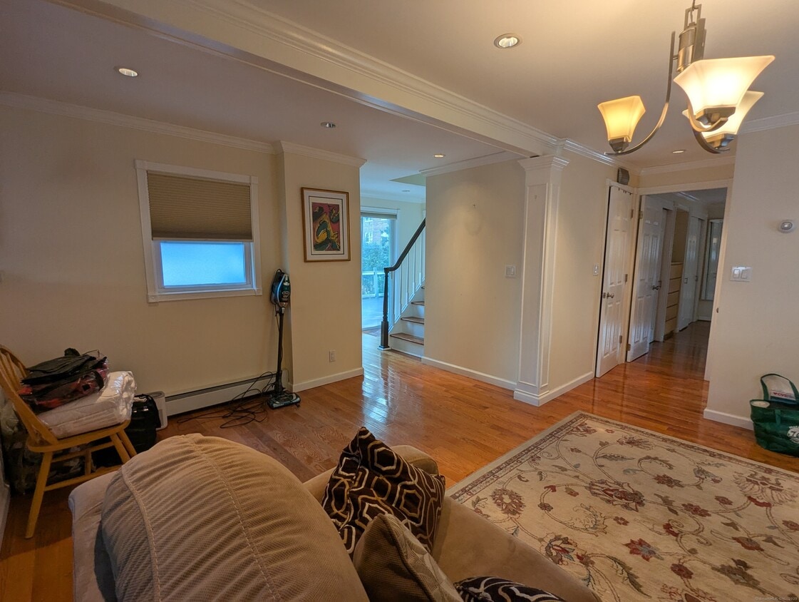 Primary Photo - 147 Grove St