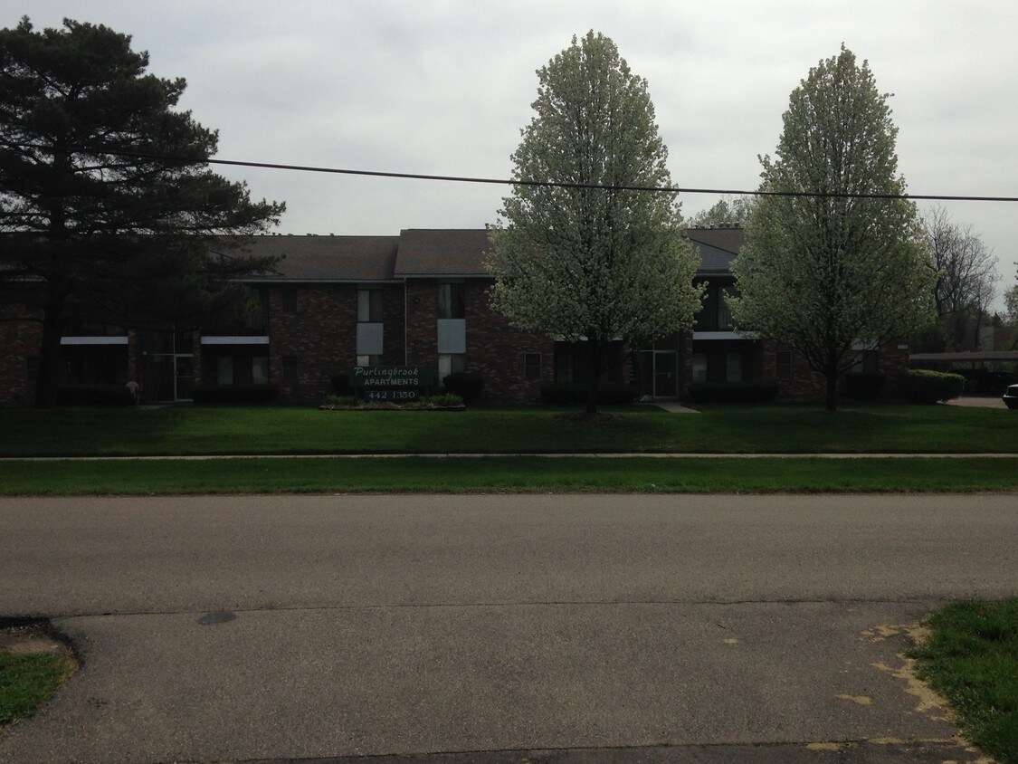 FRONT OF BLD - 20380 Purlingbrook St