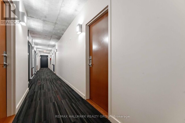 Photo du bâtiment - 324-1324 Laurier Ave W