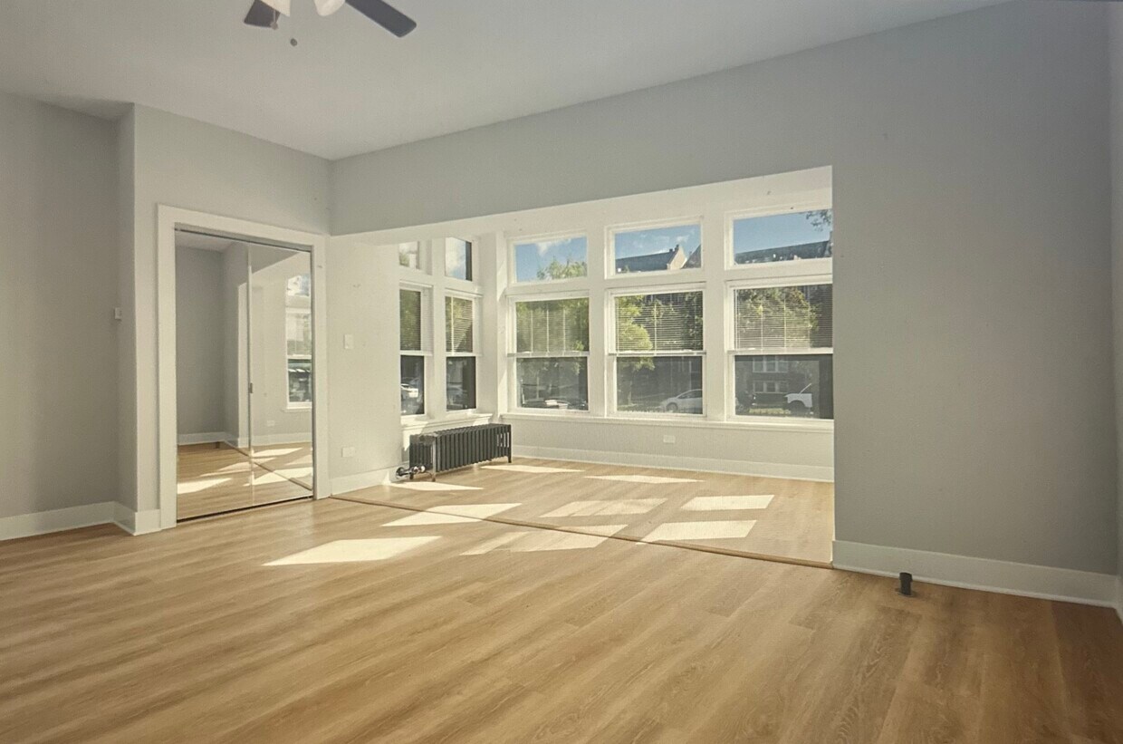 Foto principal - 7600 N Sheridan Rd