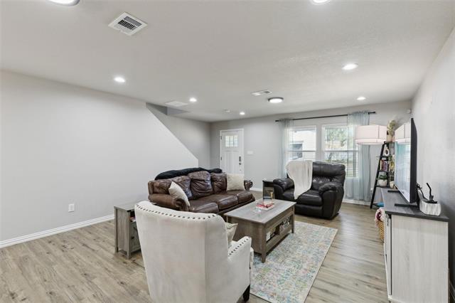 Foto del edificio - 5816 Grayson St