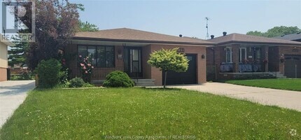 Building Photo - 1634 Langlois Ave