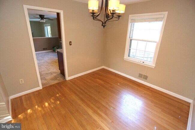 Building Photo - 14709 Bauer Dr