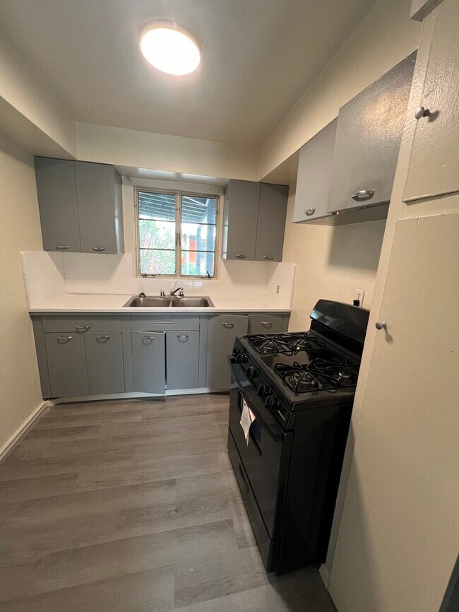 Foto del edificio - 2608 E Glenn St