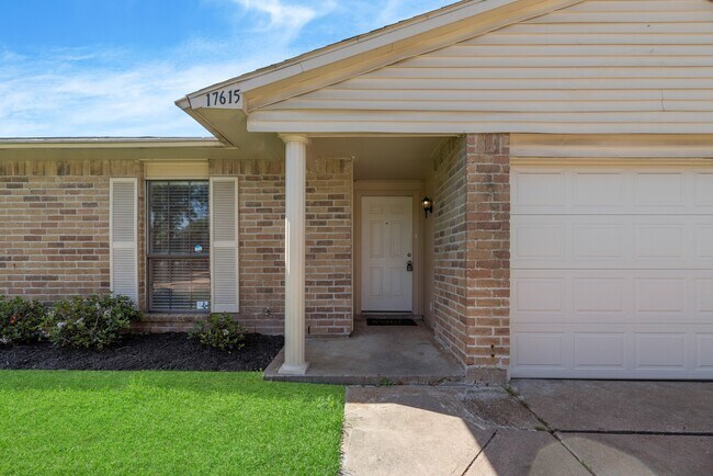 Foto del edificio - 17615 Autumn Hills Dr
