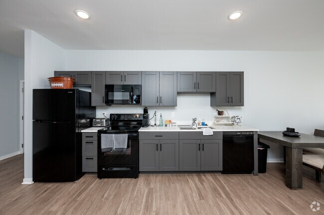 2 habitaciones, 1 baño - 898 pies cuadrados - Cocina - The Annex of Bloomington