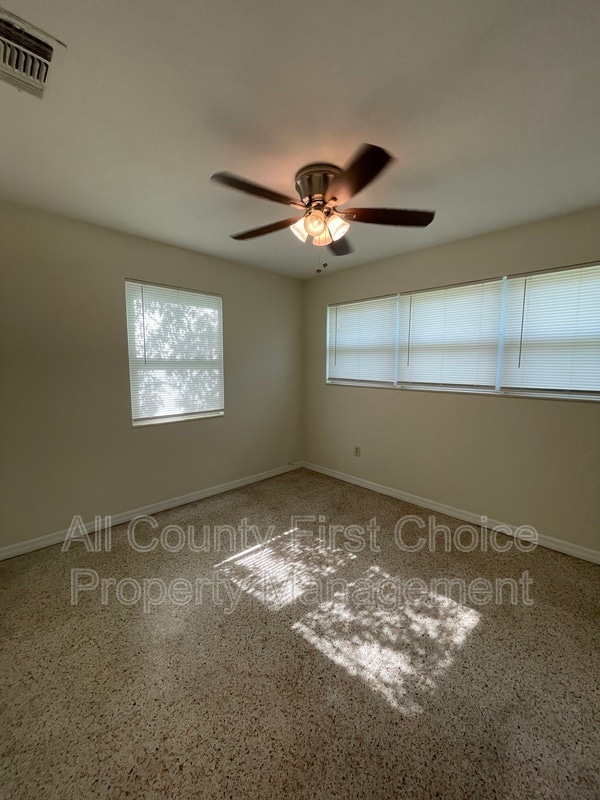 Building Photo - 1455 Overlea St