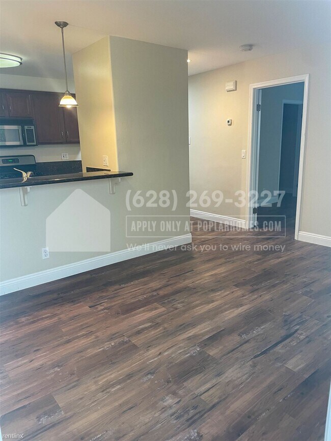 Building Photo - 1 br, 1 bath Condo - 4540 WILSON AVENUE Un...