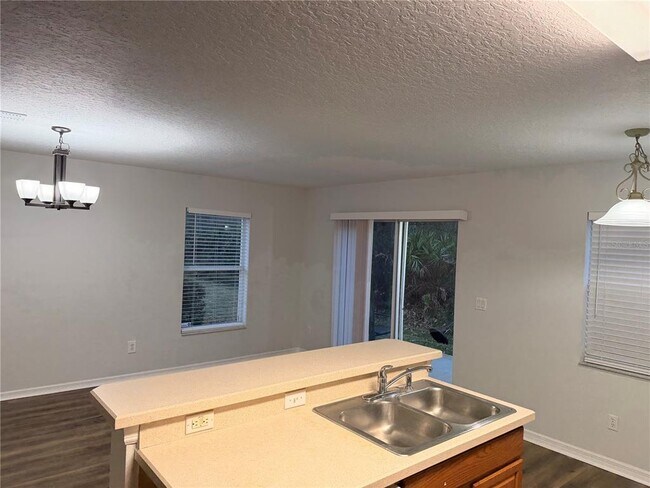 Foto del edificio - 3623 Caruso Pl