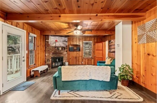 Foto del edificio - 26776 CA-189