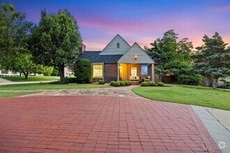Building Photo - 1125 Park Manor Dr