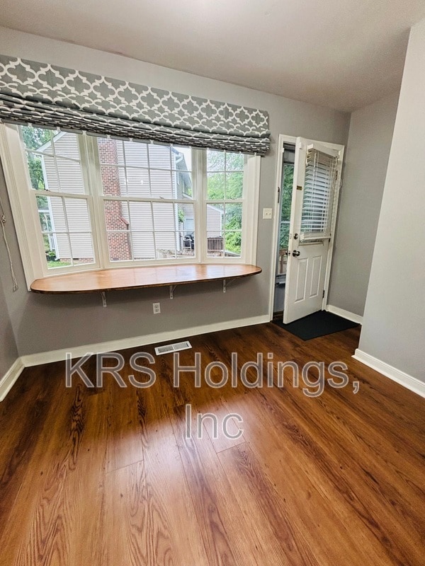 Building Photo - 401 Grinell Dr