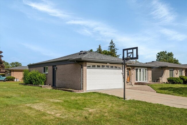 Building Photo - 37400 Hacker Dr