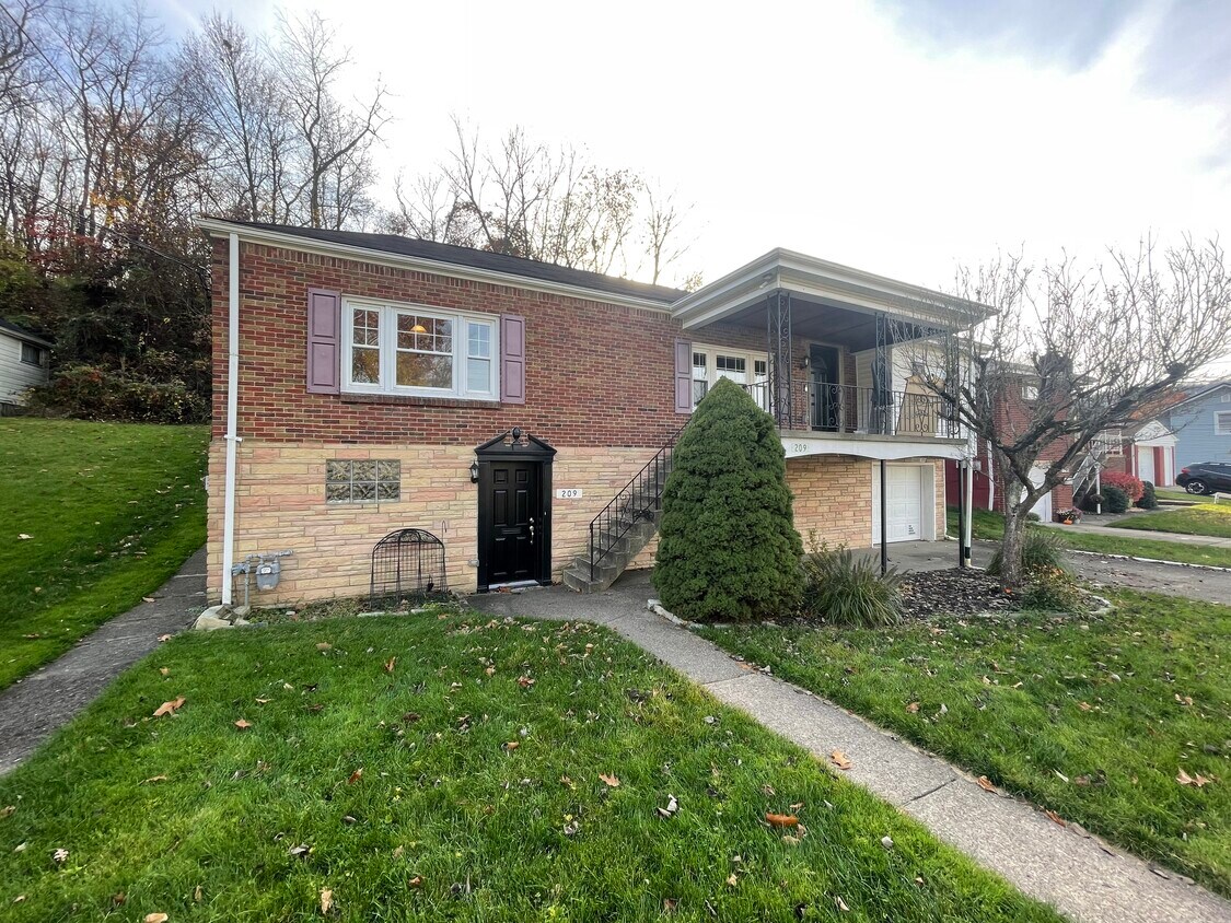 Foto principal - 209 1st St