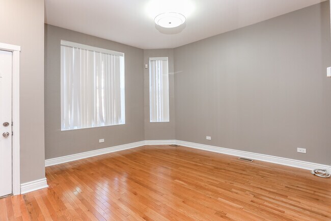 Foto del edificio - 2613 W Evergreen Ave