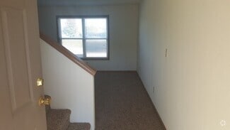Building Photo - 2758 S Glenview Ave