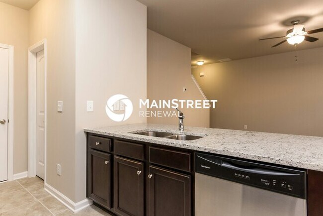 Foto del edificio - 3 Bedroom Pet-Friendly Home in Dallas, GA with Main Street Renewal