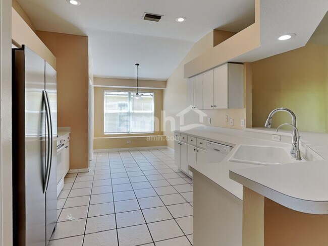 Foto del edificio - 30450 Wrencrest Dr