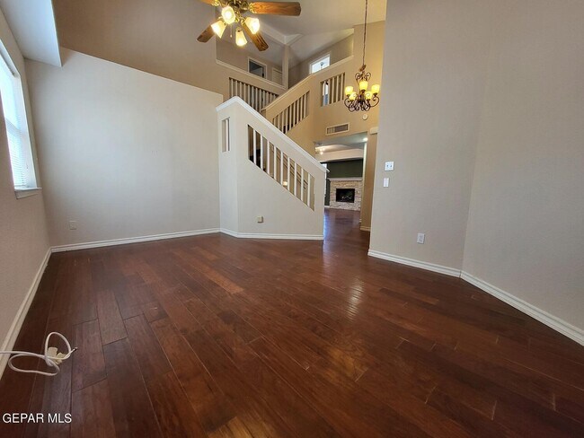 Building Photo - 7532 Plaza Taurina Dr