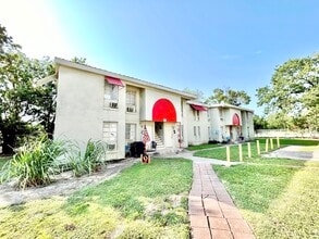Building Photo - 2717 Hadley St