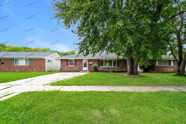 Photo - 7943 Glen Orchard Dr (Cincinnati, OH) House