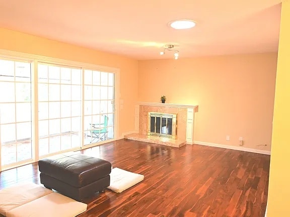 Foto del edificio - 715 Saratoga Ave