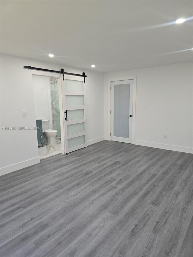 Foto del edificio - 6421 Allen St