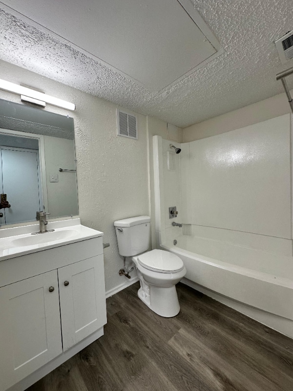 Foto del edificio - 948 Whittington Ave