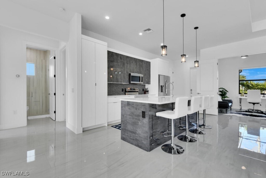 Foto principal - 4615 SW 18th Ave